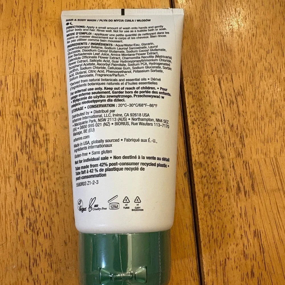 Arbonne Sugar Cookie Hair & Body Wash - White and Green